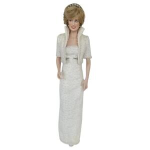 Diana Princess of Wales Porcelain Portrait Doll Franklin Mint Vintage